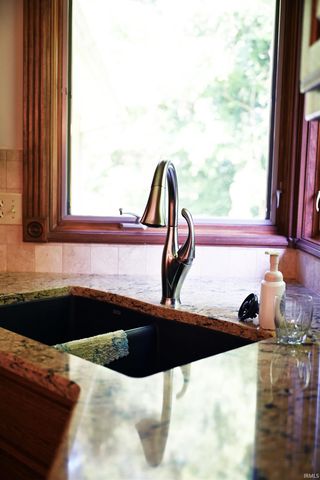 12405 Doty Road, New Haven, IN 46774