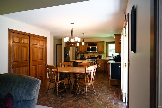 12405 Doty Road, New Haven, IN 46774