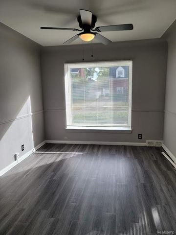 16871 Pierson Street, Detroit, MI 48219