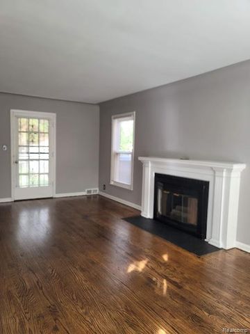 16871 Pierson Street, Detroit, MI 48219