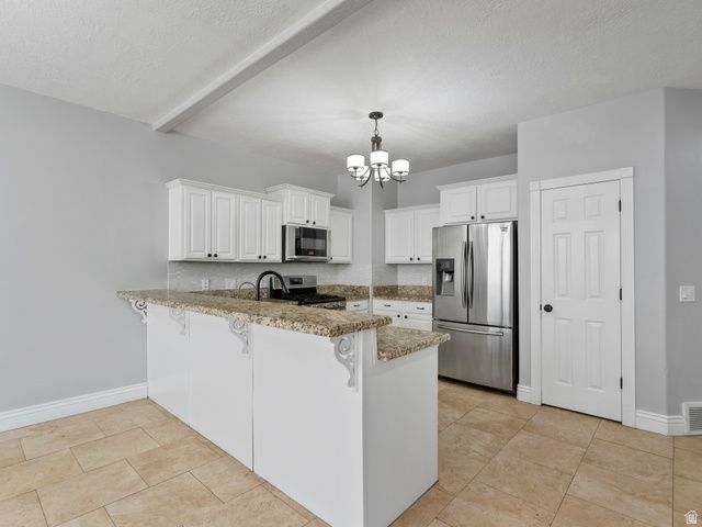 10968 MAPLE FARMS LN, South Jordan, UT 84095