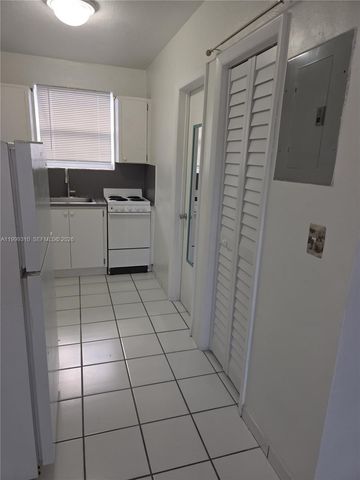 130 W 13th St 9, Hialeah, FL 33010