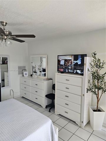 130 W 13th St 9, Hialeah, FL 33010