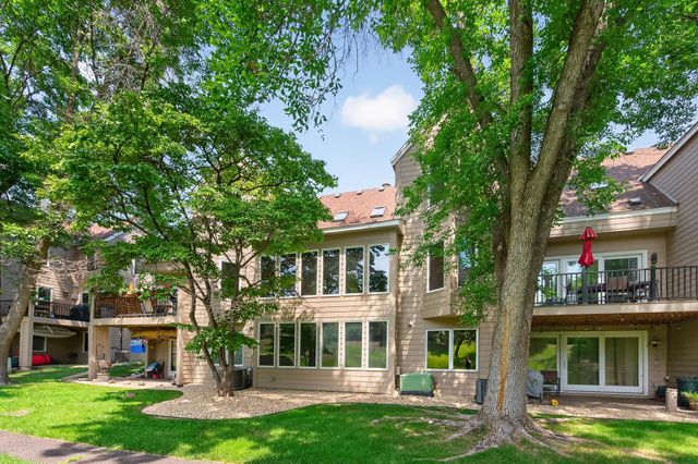 1157 Rose Lane, New Brighton, MN 55112