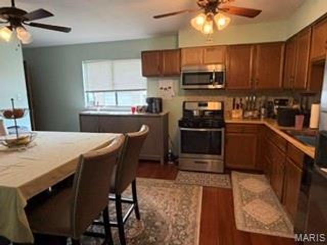 3524 Scenic Circle Drive, St Louis, MO 63129
