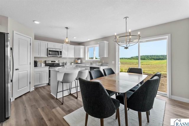 2025 Aster Lane, Mankato, MN 56001