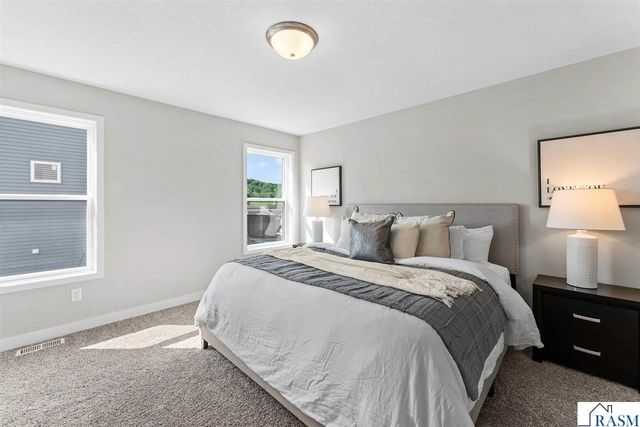 2025 Aster Lane, Mankato, MN 56001