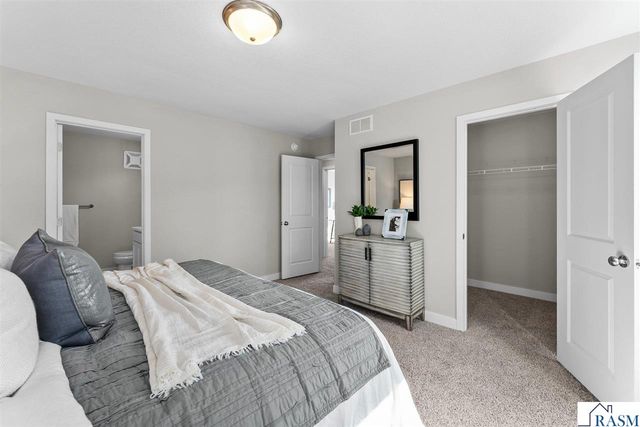 2025 Aster Lane, Mankato, MN 56001
