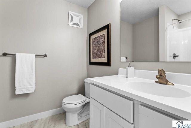2025 Aster Lane, Mankato, MN 56001