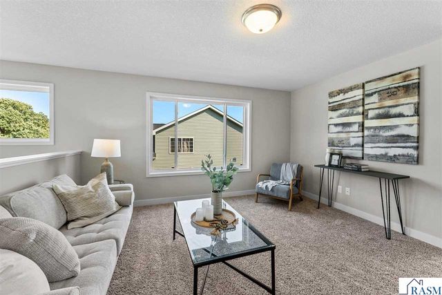 2025 Aster Lane, Mankato, MN 56001