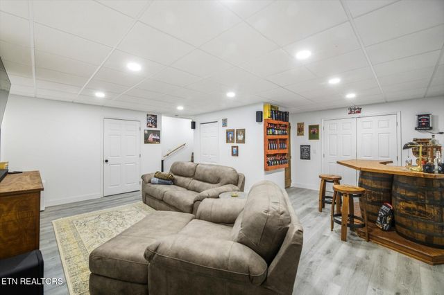 333 COUNTY ROAD 184, Athens, TN 37303