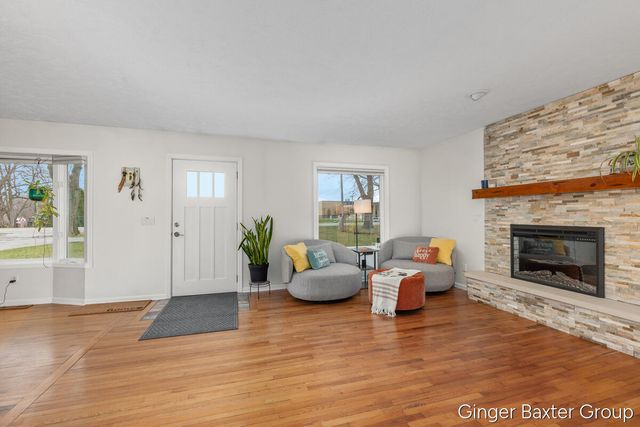 4372 Hunsberger Avenue, Grand Rapids, MI 49525