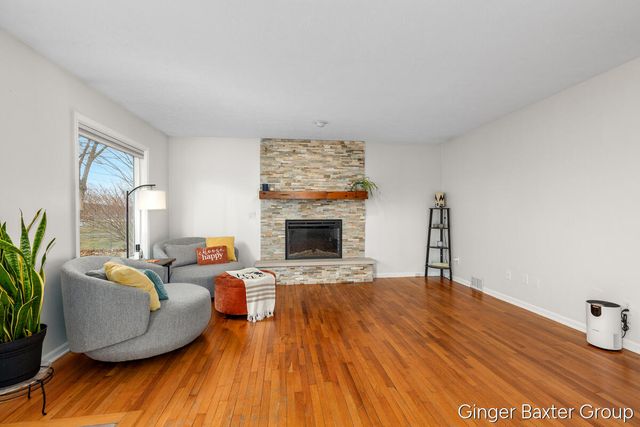 4372 Hunsberger Avenue, Grand Rapids, MI 49525