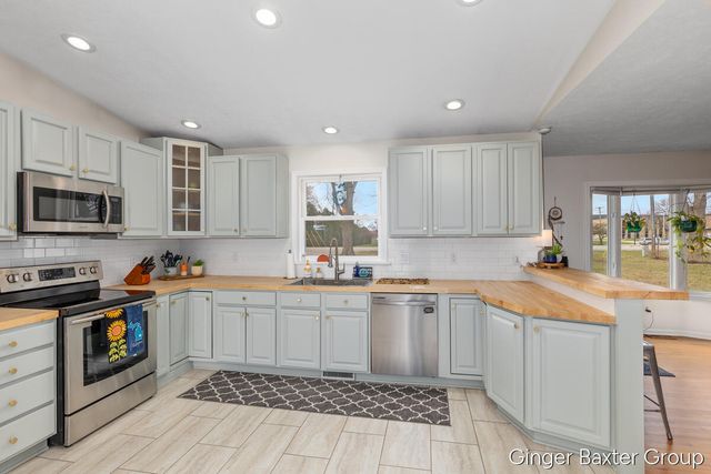 4372 Hunsberger Avenue, Grand Rapids, MI 49525