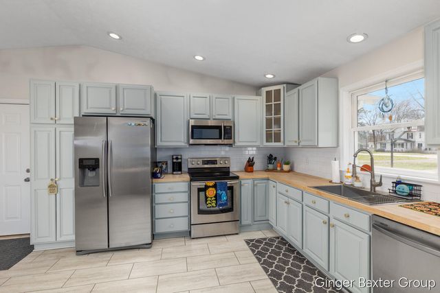4372 Hunsberger Avenue, Grand Rapids, MI 49525