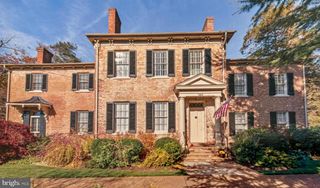 140 CULPEPER ST, Warrenton, VA 20186