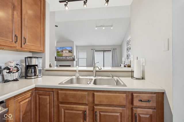 6662 Aintree Court, Indianapolis, IN 46250