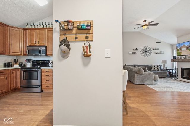 6662 Aintree Court, Indianapolis, IN 46250