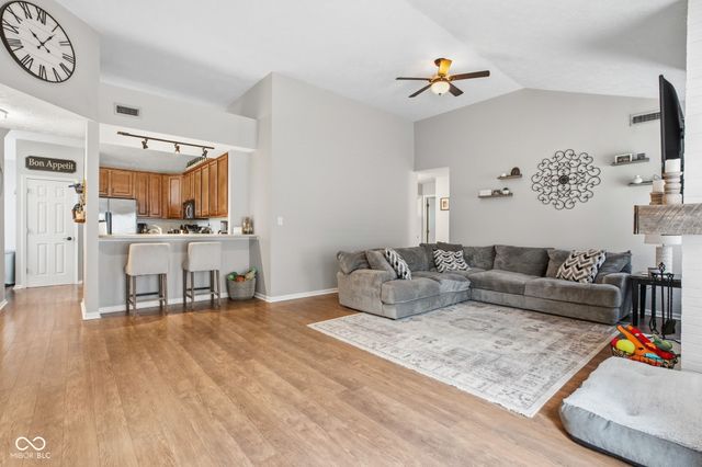 6662 Aintree Court, Indianapolis, IN 46250