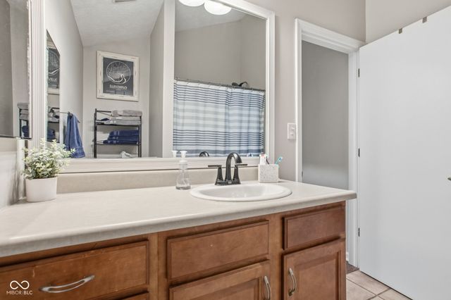 6662 Aintree Court, Indianapolis, IN 46250