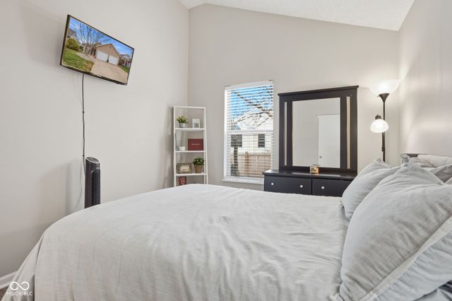 6662 Aintree Court, Indianapolis, IN 46250