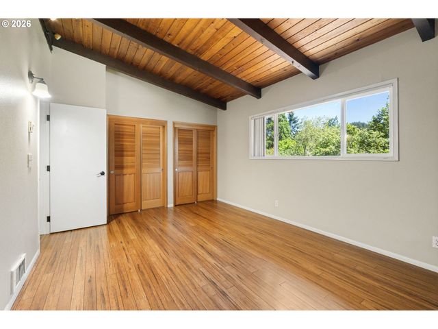 975 E 44TH Ave, Eugene, OR 97405