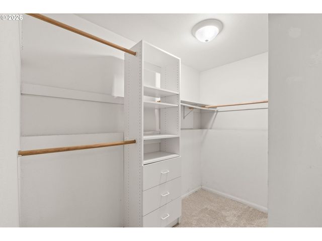 975 E 44TH Ave, Eugene, OR 97405