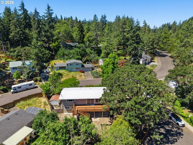 975 E 44TH Ave, Eugene, OR 97405