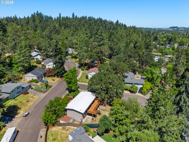 975 E 44TH Ave, Eugene, OR 97405