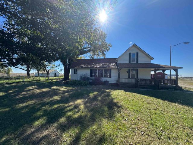 16751 172nd Rd, Winfield, KS 67156