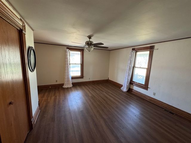 16751 172nd Rd, Winfield, KS 67156