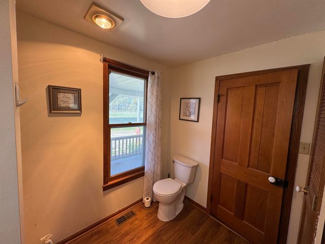 16751 172nd Rd, Winfield, KS 67156