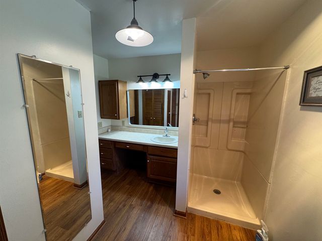 16751 172nd Rd, Winfield, KS 67156