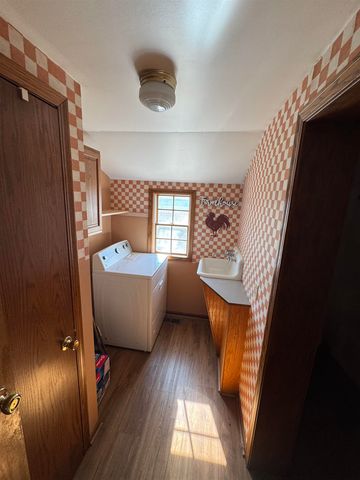 16751 172nd Rd, Winfield, KS 67156