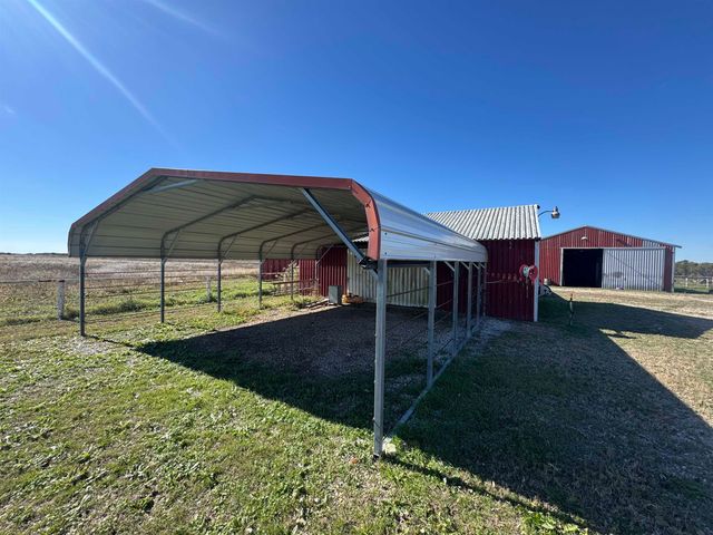 16751 172nd Rd, Winfield, KS 67156