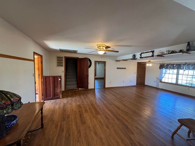 16751 172nd Rd, Winfield, KS 67156