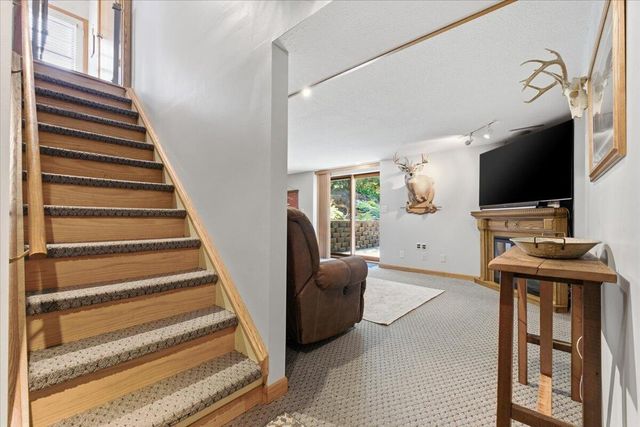 236 ZENITH Drive, Council Bluffs, IA 51503