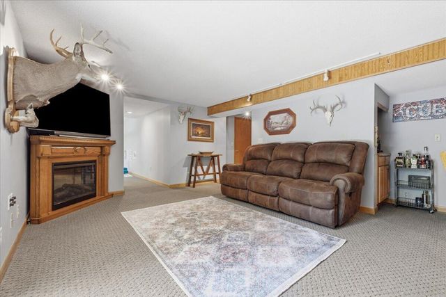 236 ZENITH Drive, Council Bluffs, IA 51503