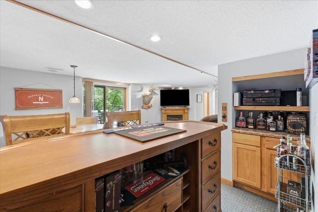 236 ZENITH Drive, Council Bluffs, IA 51503