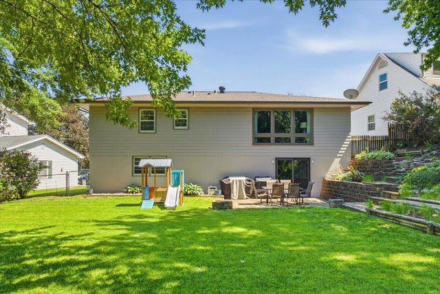 236 ZENITH Drive, Council Bluffs, IA 51503