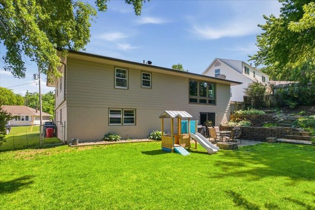 236 ZENITH Drive, Council Bluffs, IA 51503