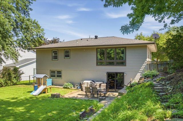 236 ZENITH Drive, Council Bluffs, IA 51503