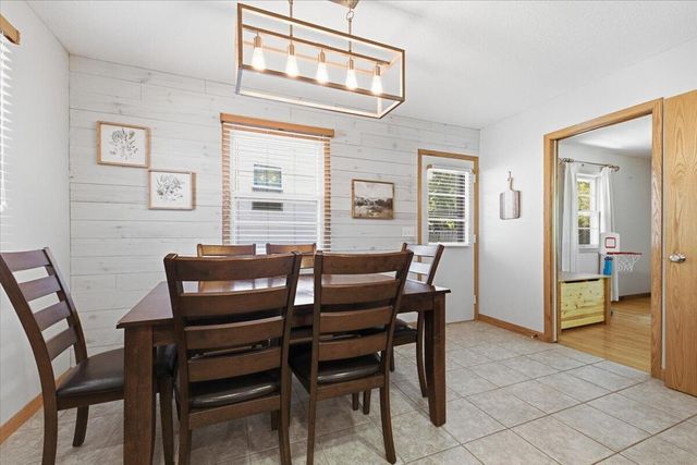 236 ZENITH Drive, Council Bluffs, IA 51503