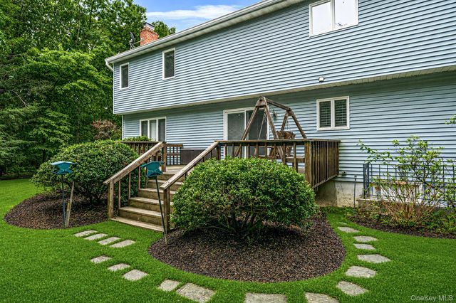 3 Liberty Lane, Miller Place, NY 11764