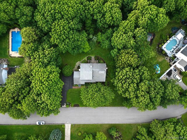 3 Liberty Lane, Miller Place, NY 11764