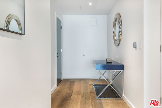 9000 W 3rd Street 204, Los Angeles, CA 90048