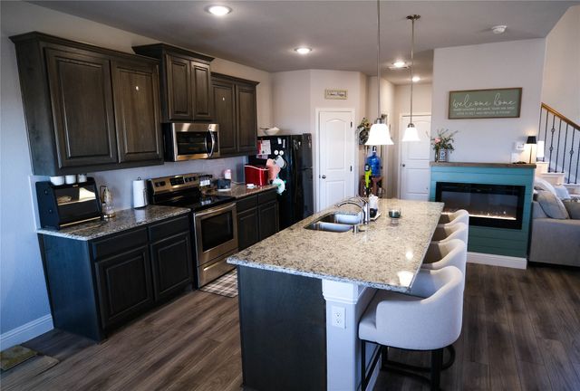 724 Amber Drive, Greenville, TX 75402