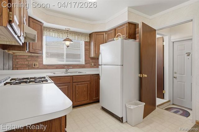 13137 Brierstone Drive, Sterling Heights, MI 48312