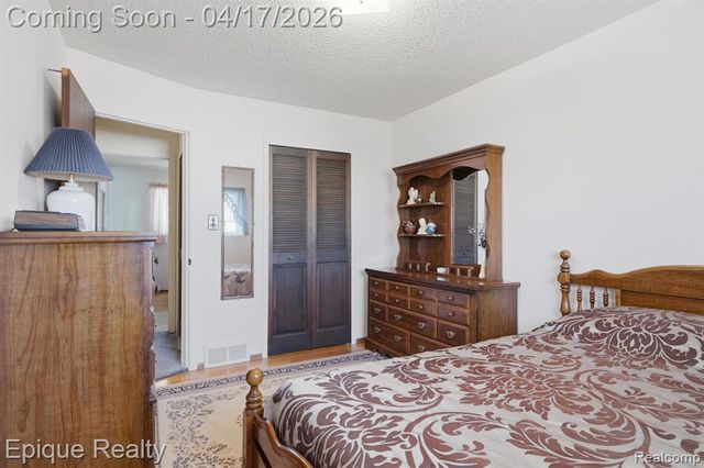 13137 Brierstone Drive, Sterling Heights, MI 48312