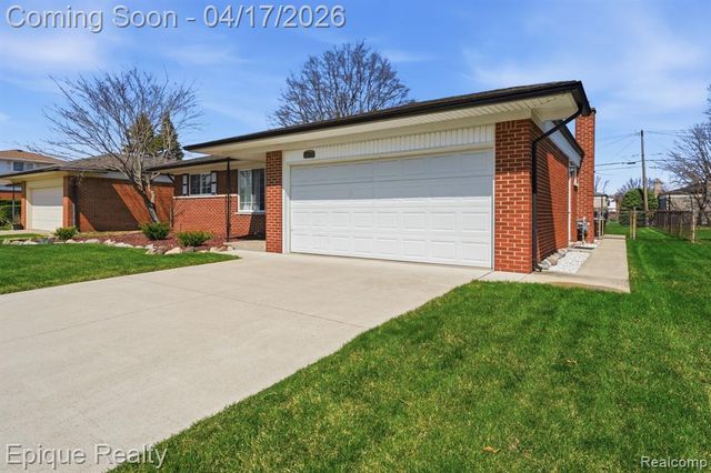 13137 Brierstone Drive, Sterling Heights, MI 48312